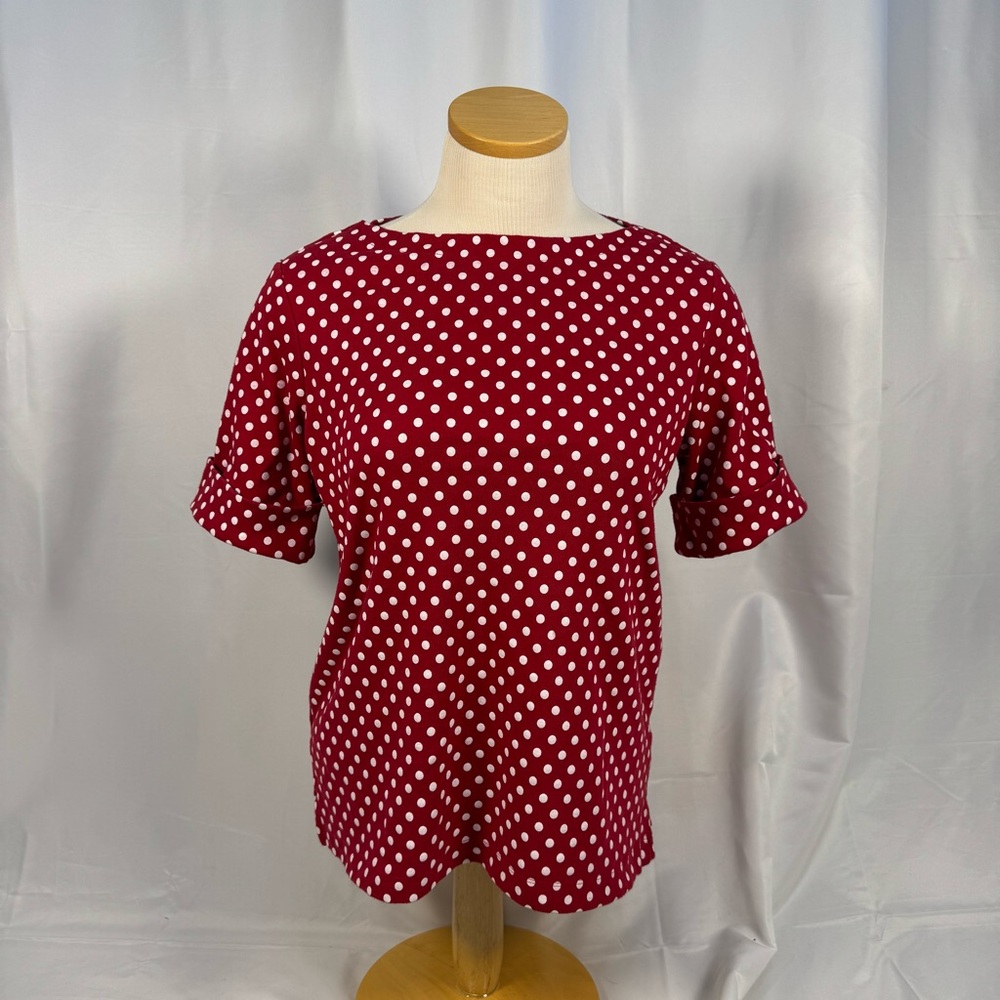 Chic Burgundy Polka Dot Short Sleeve Top
